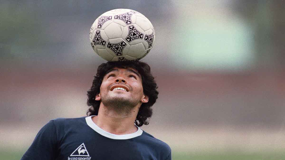 Diego Maradona Biography in Hindi